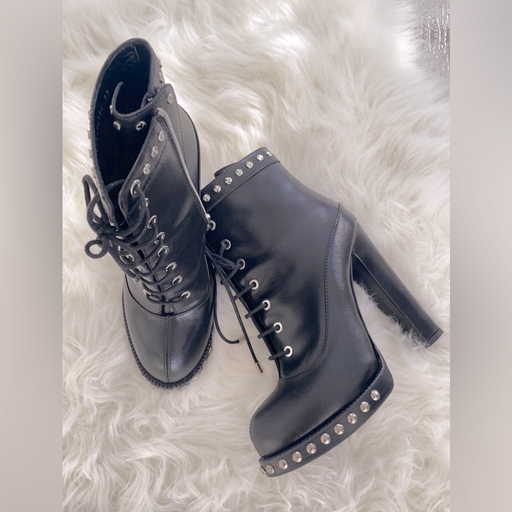 Alexander McQueen Black Ankle Boots with Silver Studs